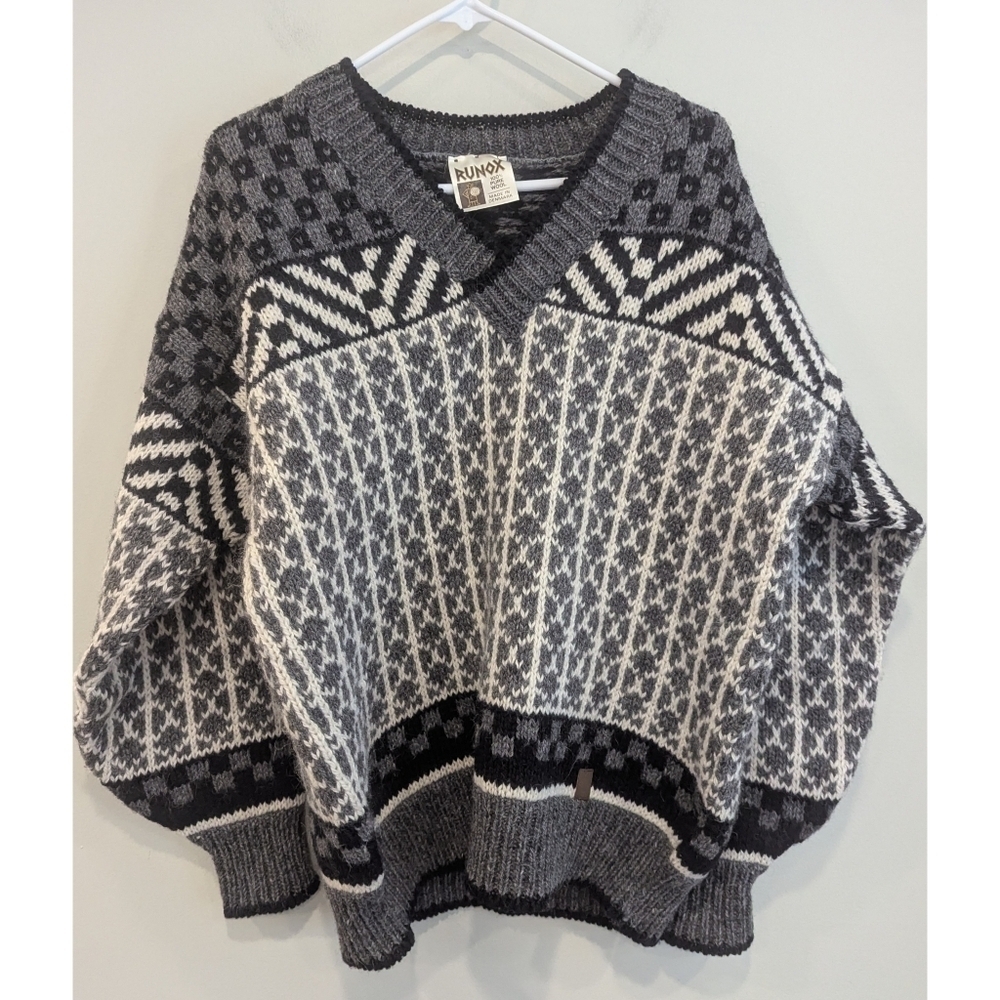 Runox Knit Nordic Denmark 100% Pure Wool Patterned Sweater Size Medium